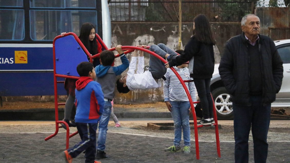 Transforman dos microbasurales de Hualpén en plazas y áreas verdes