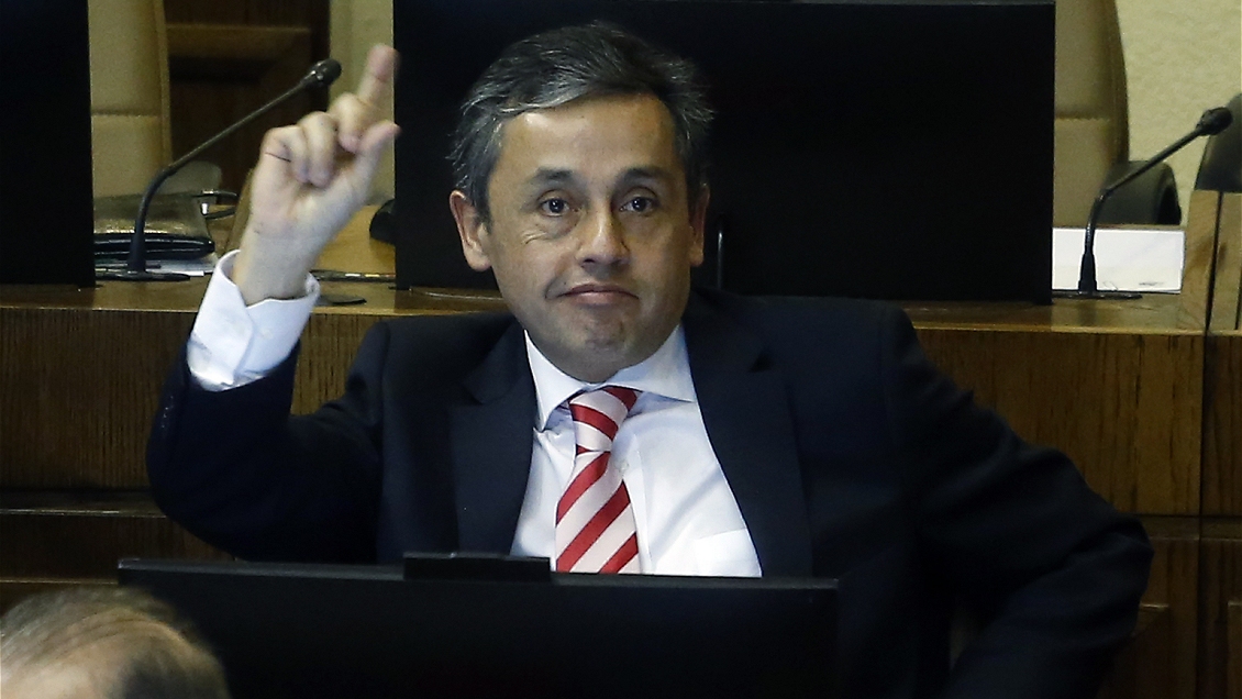 Diputado Durán pagó 7,7 millones de pesos en asesorías verbales de la madre de su secretaria