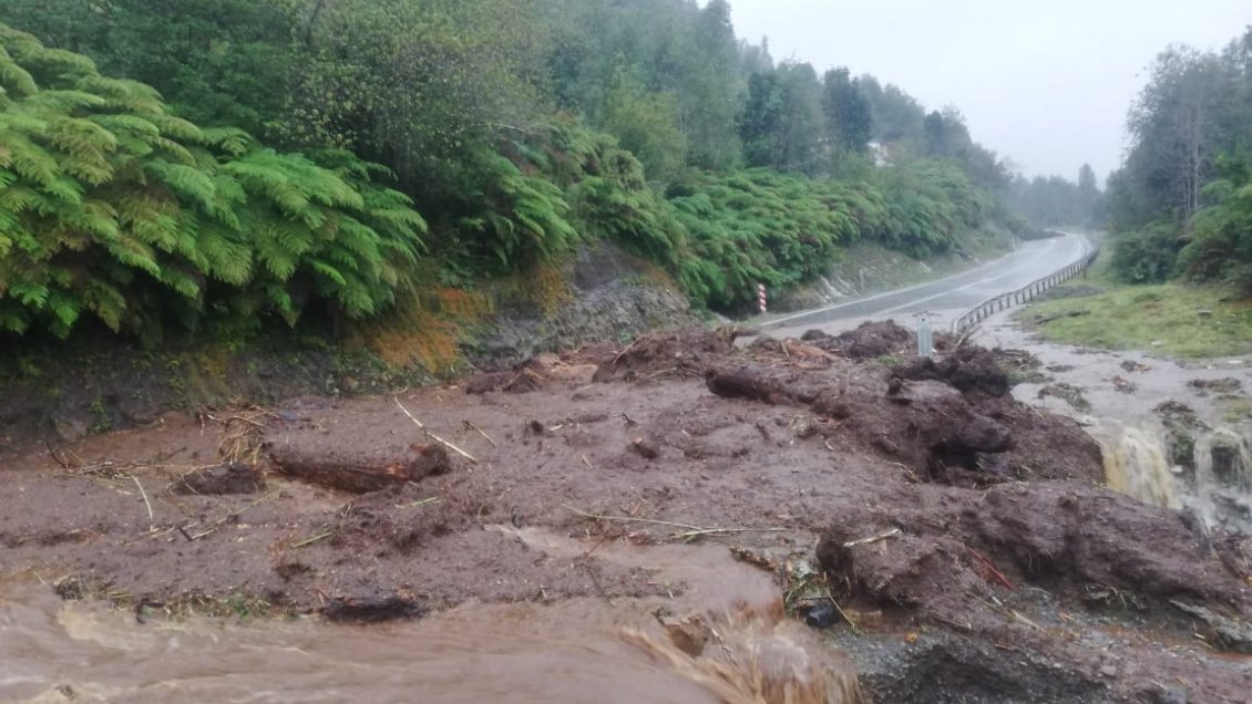Alerta roja para Puerto Montt por desborde del río Chico