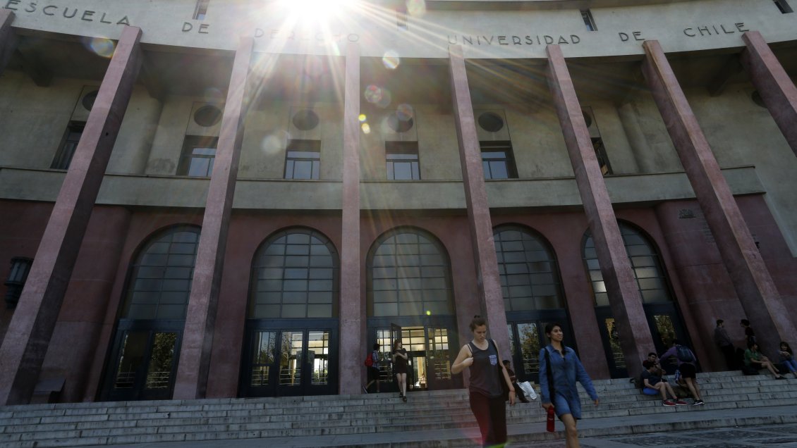 Elecciones de la FECh no alcanzaron quórum y se conformó una directiva interina