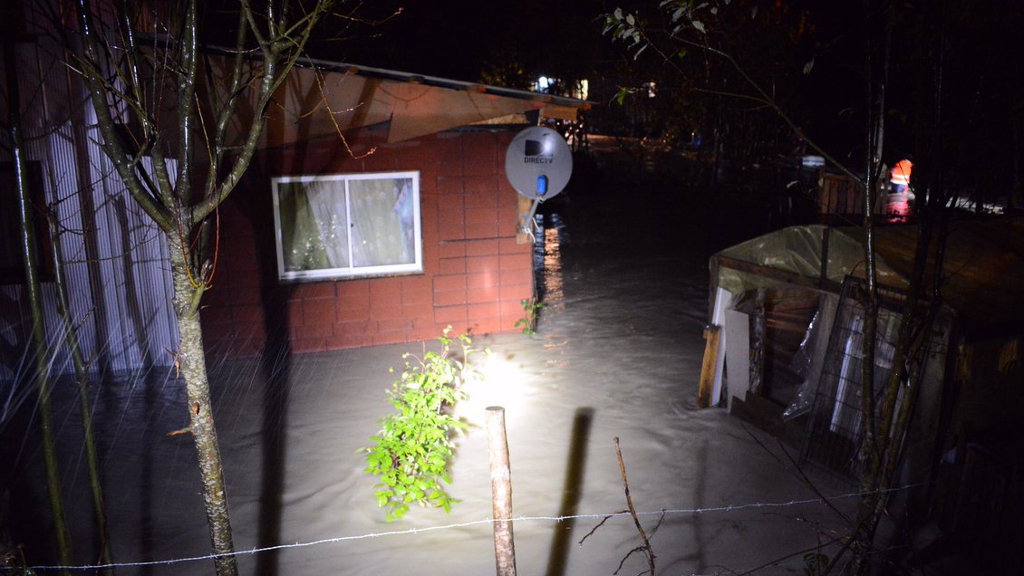 Alerta roja para Hualaihué por desborde del río Blanco