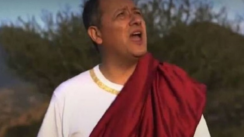 Mostazal: Alcalde aprobó fondos municipales para película en la que actúa