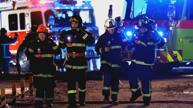 Bomberos de Santiago busca 40 mil nuevos socios