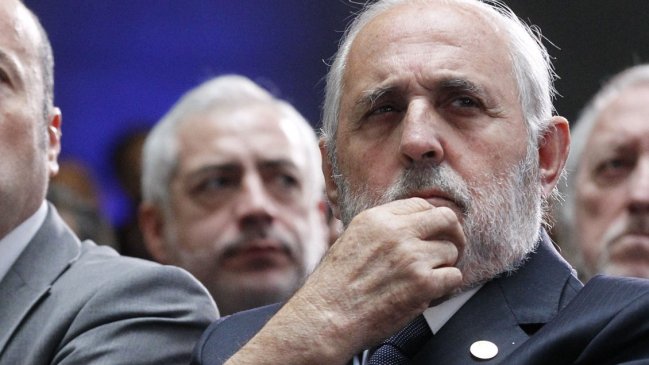 Diputados evalúan citar a Abbott para que aclare convenio con la Conferencia Episcopal