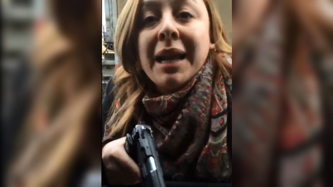 Fisco indemnizará a conductor que fue amenazado con un arma por funcionaria PDI