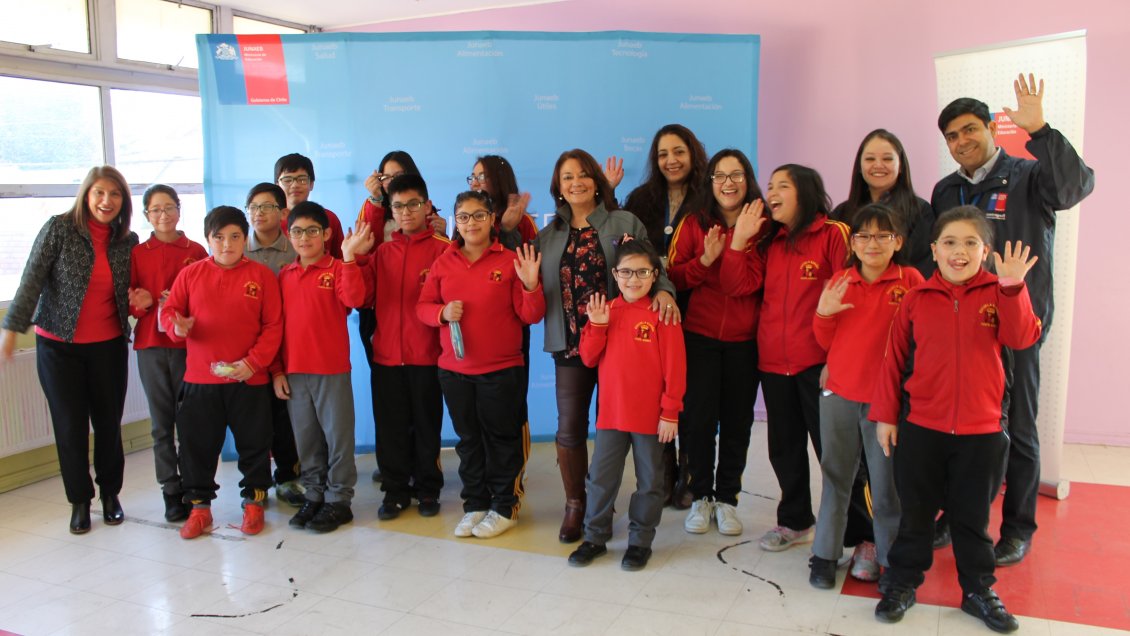 Magallanes: 1600 estudiantes serán beneficiados con lentes ópticos gratuitos