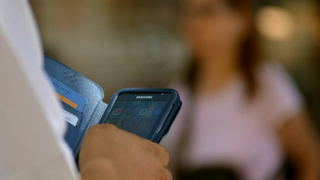 Tribunal de Familia prohibió uso de celulares en liceo de Calama