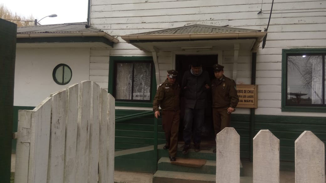 Mujer fue agredida con un hacha por su pareja y permanece grave