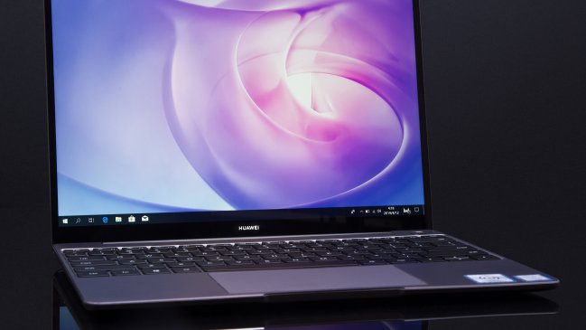 Huawei sigue amenazando: Presentó en Chile su nuevo portátil