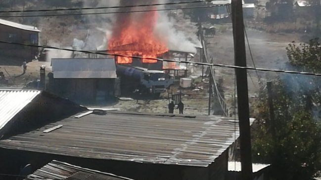 Siete personas damnificadas dejó incendio de una vivienda en Santa Olga