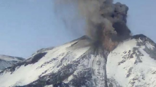 Complejo Volcánico Nevados de Chillán registró tres eventos eruptivos de baja energía