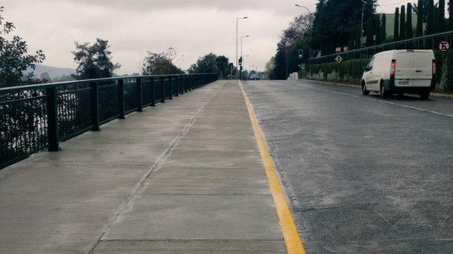 Habilitan tramo de la costanera de Valdivia dañado por socavón