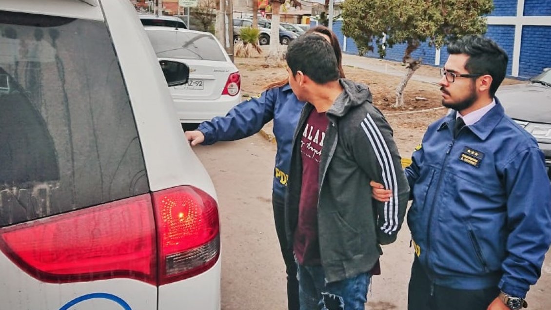 Sujeto es acusado de violar a menor de edad que contactó por Facebook