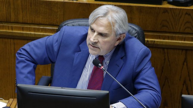 Moreira dice que todos los senadores se arrepienten de haber votado por Jorge Abbott