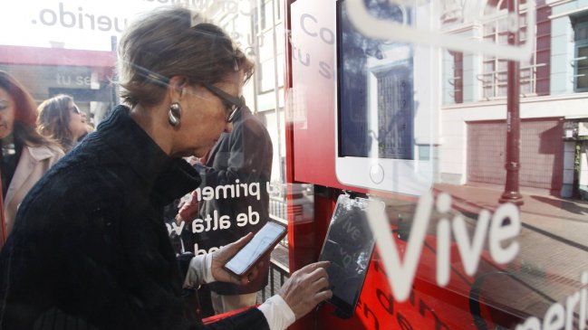 Gobierno habilitará internet con velocidad 5G en paraderos del Transantiago