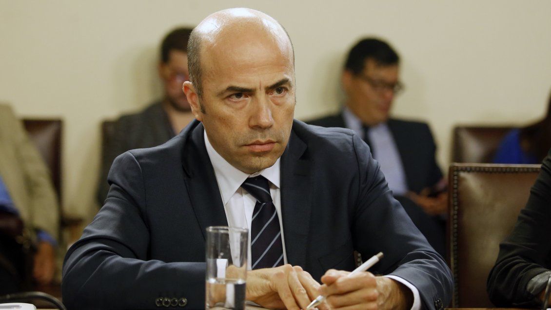 Fiscalía investiga a Contraloría por presunta prevaricación y tráfico de influencias