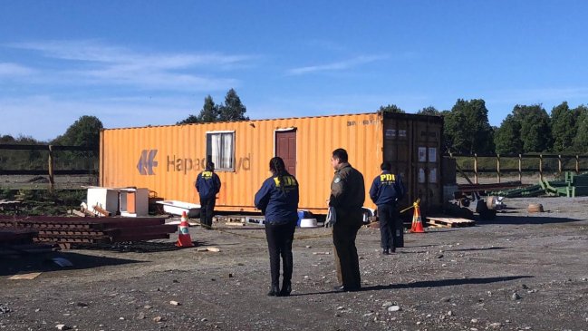 Hallan dos cuerpos al interior de un container en Puerto Montt