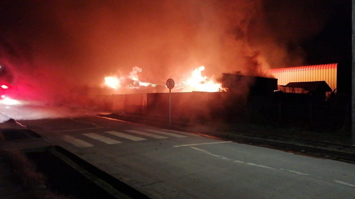Incendio consumió escuela pública de Tirúa