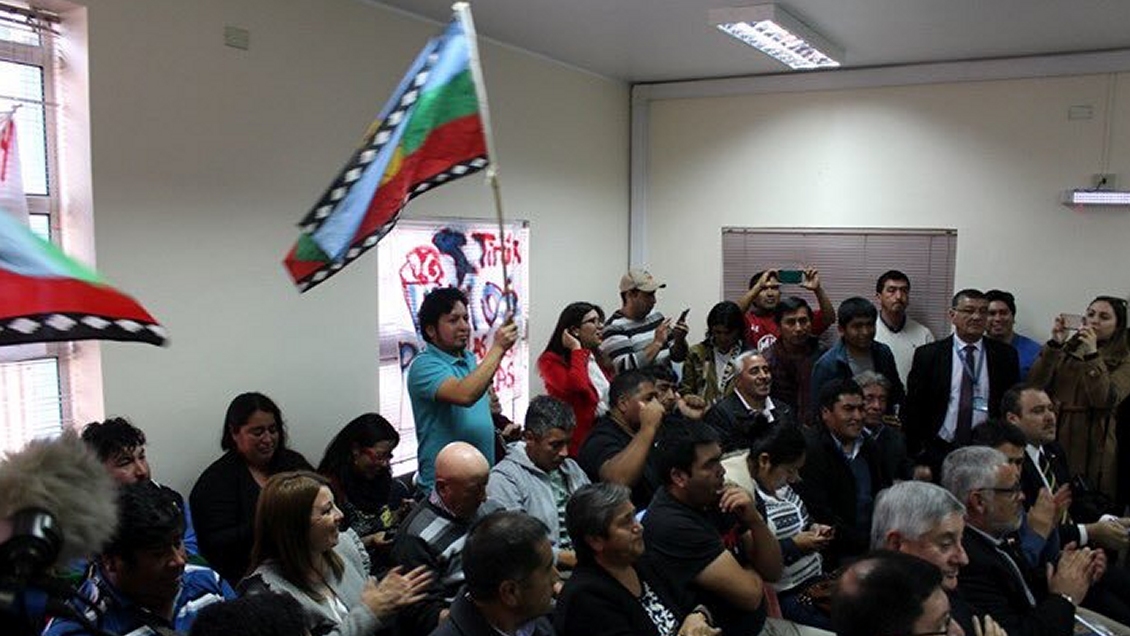 Histórico: Entregan administración de espacio marítimo a comunidades mapuche de Tirúa