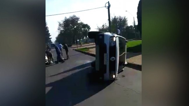 Temuco: Choque múltiple deja cuatro heridos, incluidos dos carabineros