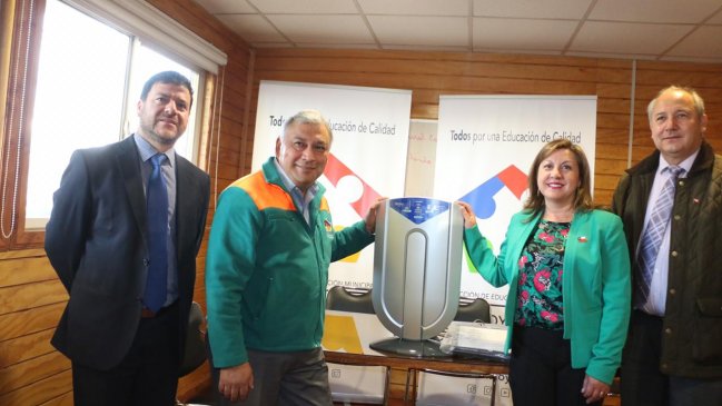 ¿Sirven o no sirven? Crece polémica por compra de purificadores de aire para Coyhaique