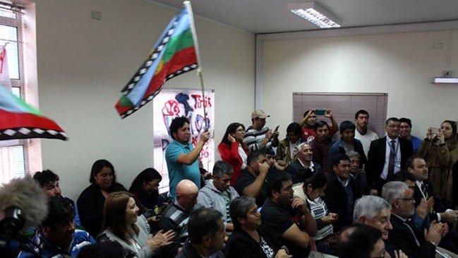 Histórico: Entregan administración de espacio marítimo a comunidades mapuche de Tirúa