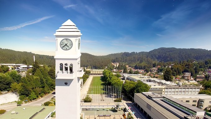 Universidad de Concepción llegó a los 100 años con una monstruosa deuda