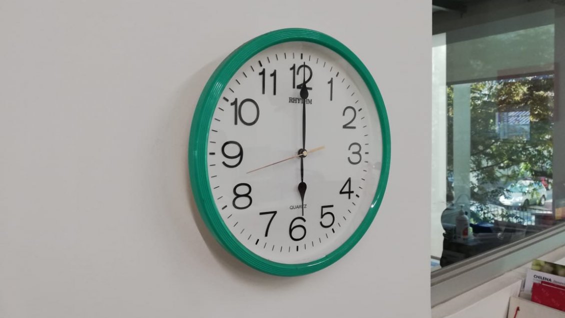 Caldera sigue a Recoleta: Rebajan jornada laboral a funcionarios a honorarios