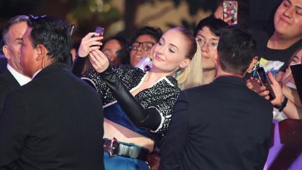  Sophie Turner cumple sueño de los fans mexicanos de X-Men  