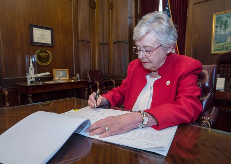 Alabama desafía a Estados Unidos con su ley antiaborto