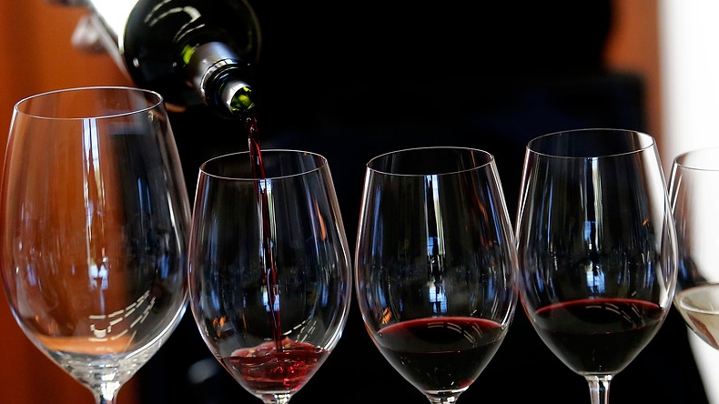 Restaurant sirvió por error el vino más caro de la carta a comensales