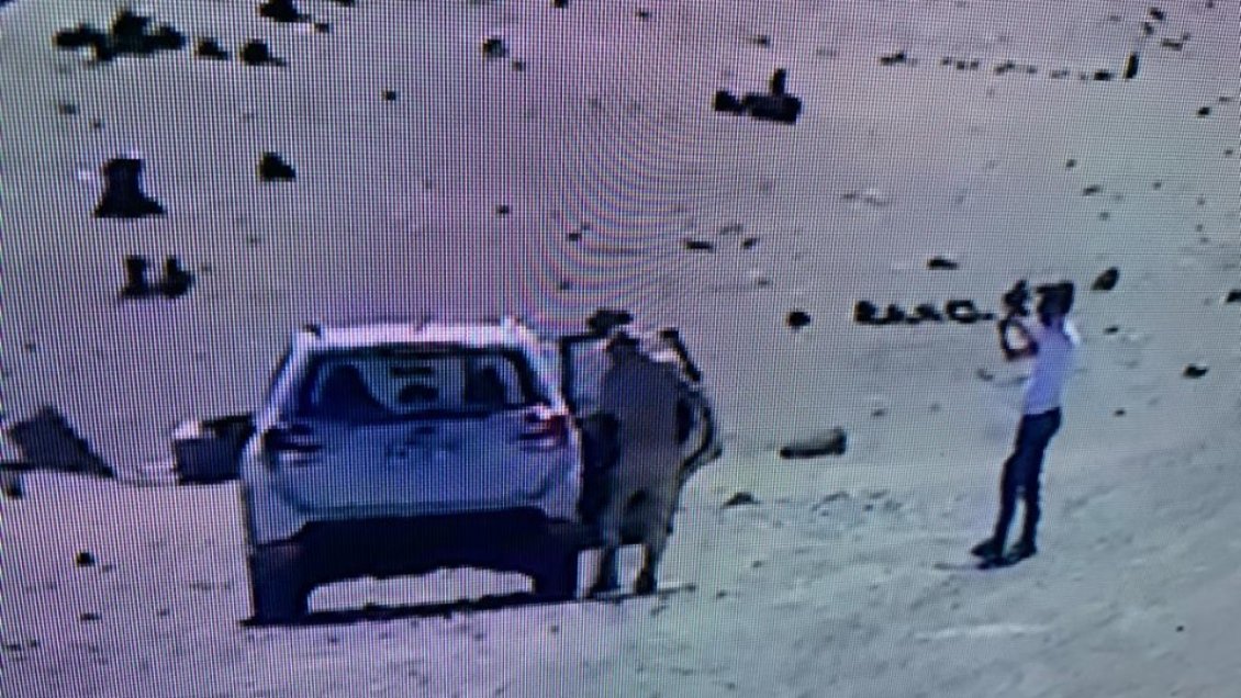 ¡Otra vez!: Turistas italianos son investigados por posible nuevo daño a geoglifo de Tarapacá