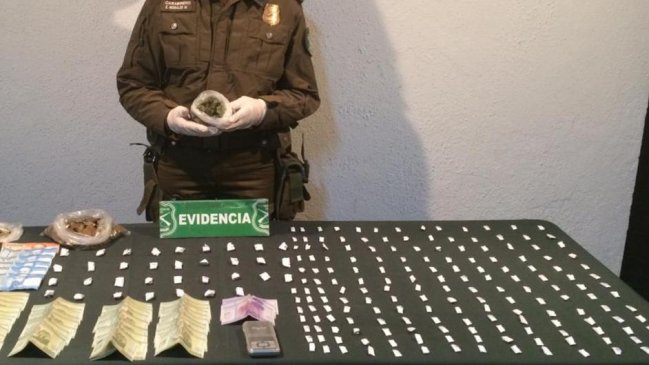 Maule: Carabineros detuvo a pareja que traficaba a metros de un colegio