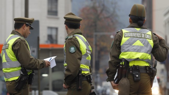 Defensor penal público fue detenido y esposado por carabineros en control de identidad