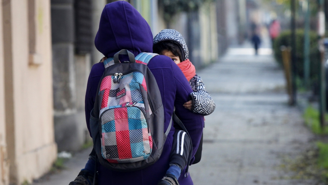 Bajas temperaturas obligan a suspender educación física en Padre Las Casas y Temuco