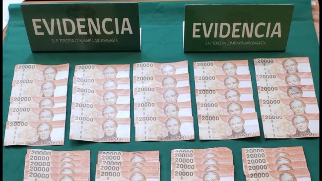 Detienen a hombre que portaba billetes falsificados en Antofagasta