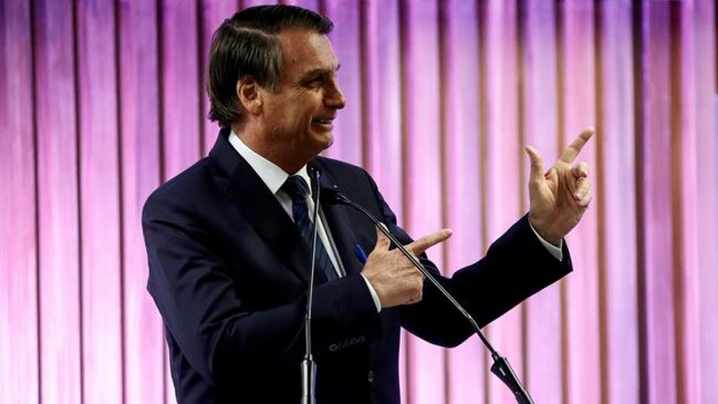 Bolsonaro alteró decreto sobre porte de armas y excluyó a los fusiles