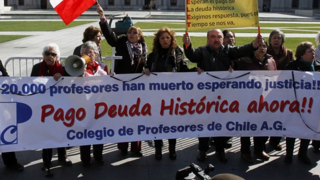 Colegio de Profesores acusa 