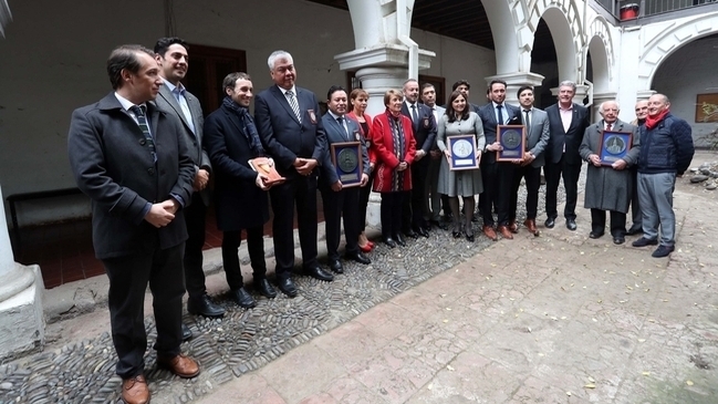 Ministra Valdés entregó los premios de conservación monumentos 2019