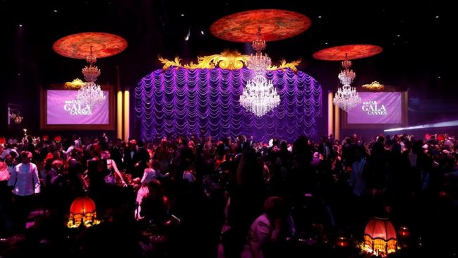 Las estrellas recaudaron en Cannes 15 millones para la lucha contra el sida