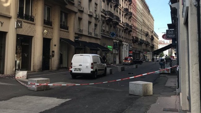 Explosión en pleno centro de Lyon deja al menos ocho personas heridas