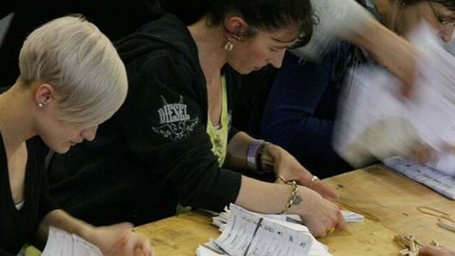 Irlanda celebra un referéndum para suavizar su ley del divorcio