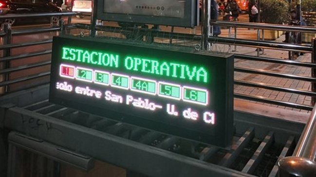 Metro de Santiago restableció su servicio en la Línea 1