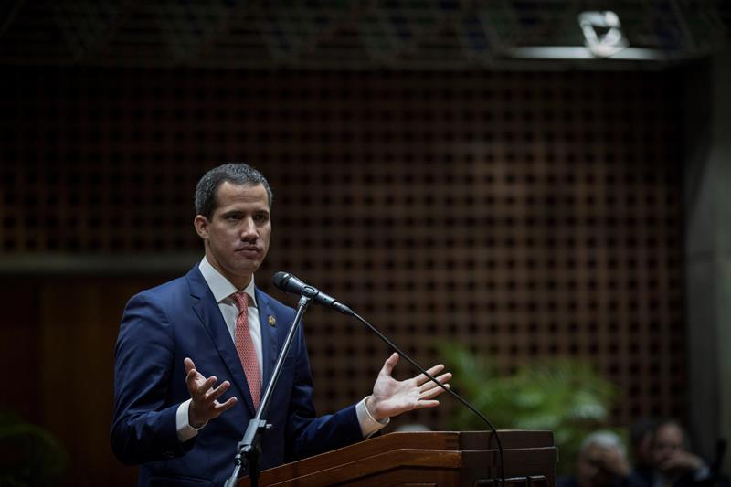 Guaidó dice que Maduro no le verá 