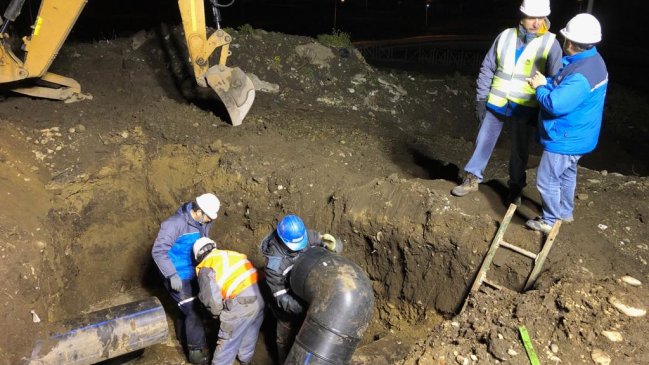 Con éxito se desarrolló conexión de alimentadora de agua potable en Punta Arenas