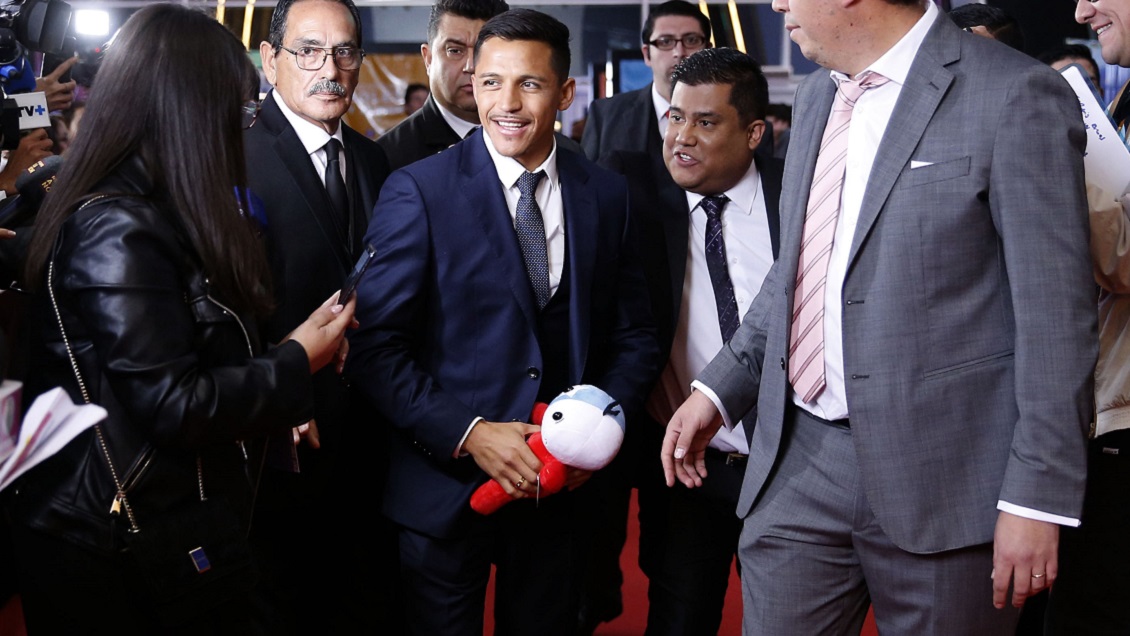 Alexis Sánchez sobre 