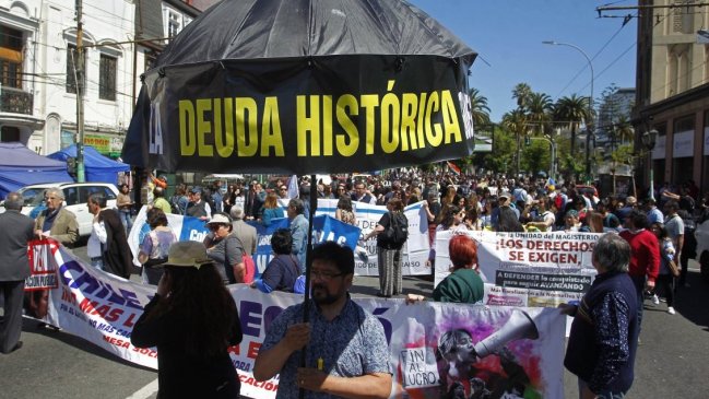 Colegio de Profesores anunció paro nacional indefinido