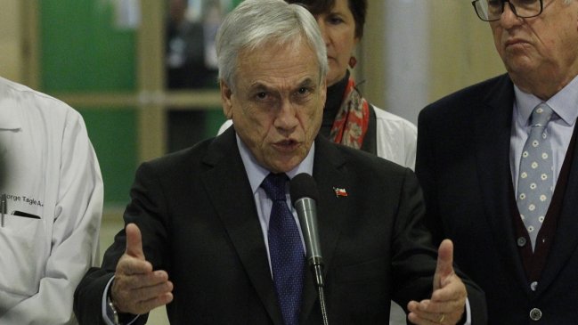 Piñera visitó a escolar baleado e insistió en la revisión de mochilas y el control preventivo