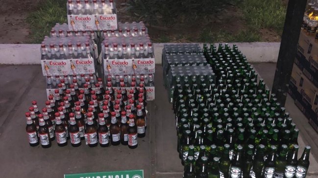 Arica: Tres detenidos y 1700 unidades de alcohol incautados deja cierre de clandestino
