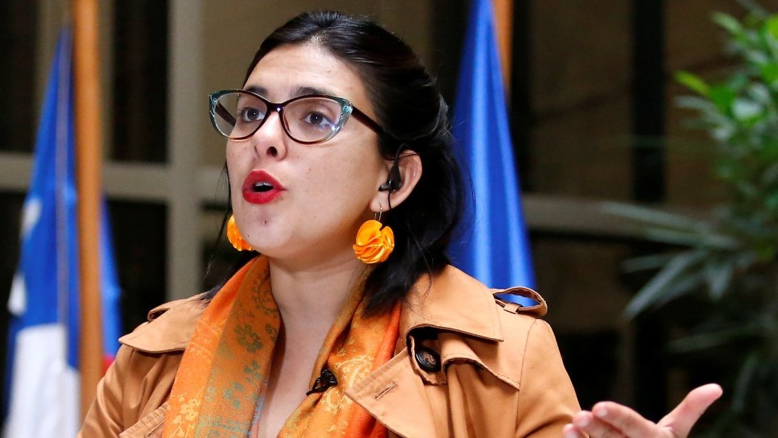 Karol Cariola: Detrás de reducción de parlamentarios veo intención de volver al binominal